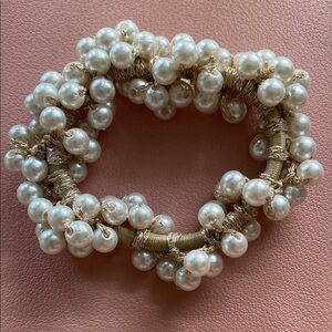 Elegant Faux Pearl Cluster Bracelet